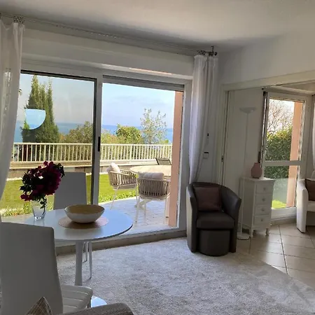 Апартаменты Cap D.azur Рокебрюн — Кап-Мартен