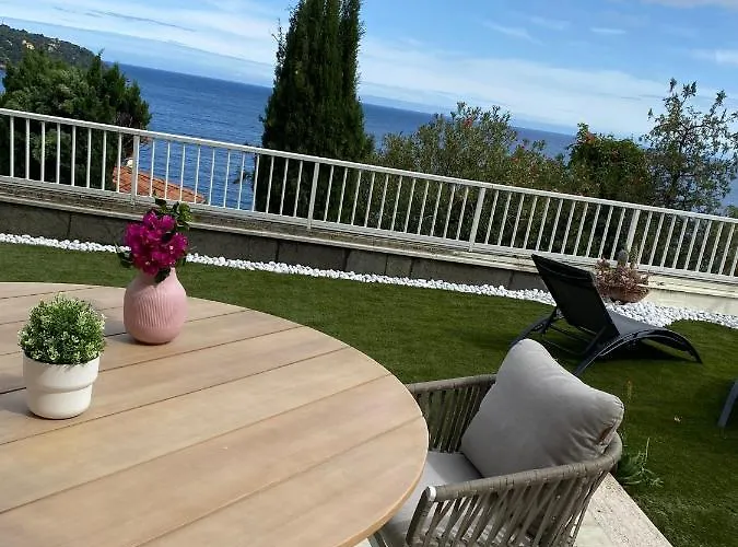Cap D.azur * روكوبرُن كاب مارتي