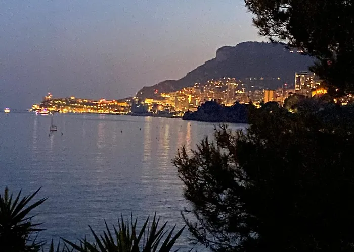 Cap D.azur شقة *